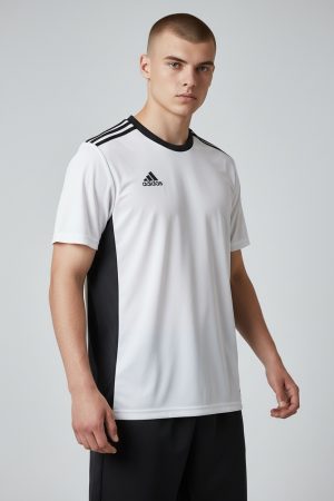 Adidas T-Shirt